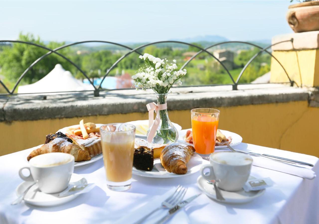 Hotel Villa Cariola Caprino Veronese Bagian luar foto