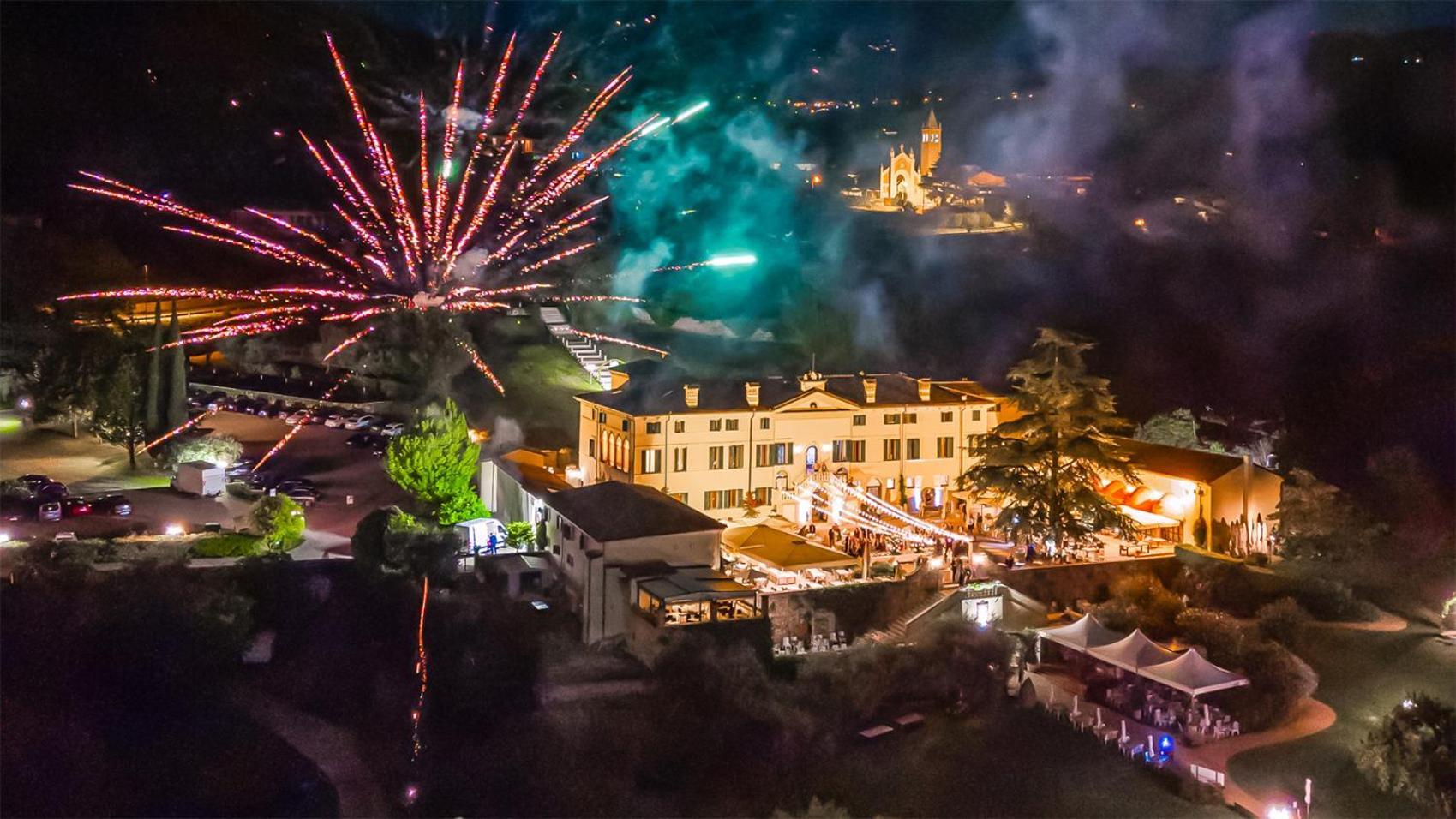 Hotel Villa Cariola Caprino Veronese Bagian luar foto